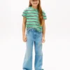T-shirt infantil com riscas e bolso T-shirt infantil com riscas e bolso