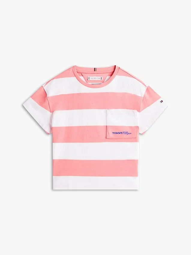 T-shirt infantil com riscas e bolso T-shirt infantil com riscas e bolso