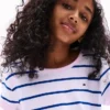 T-shirt infantil com riscas e nó na bainha T-shirt infantil com riscas e nó na bainha