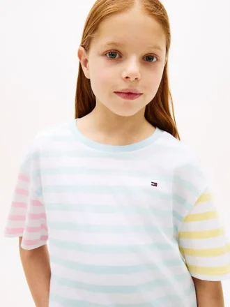 T-shirt infantil com riscas mistas