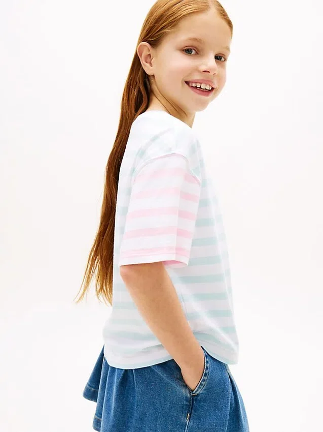 T-shirt infantil com riscas mistas T-shirt infantil com riscas mistas