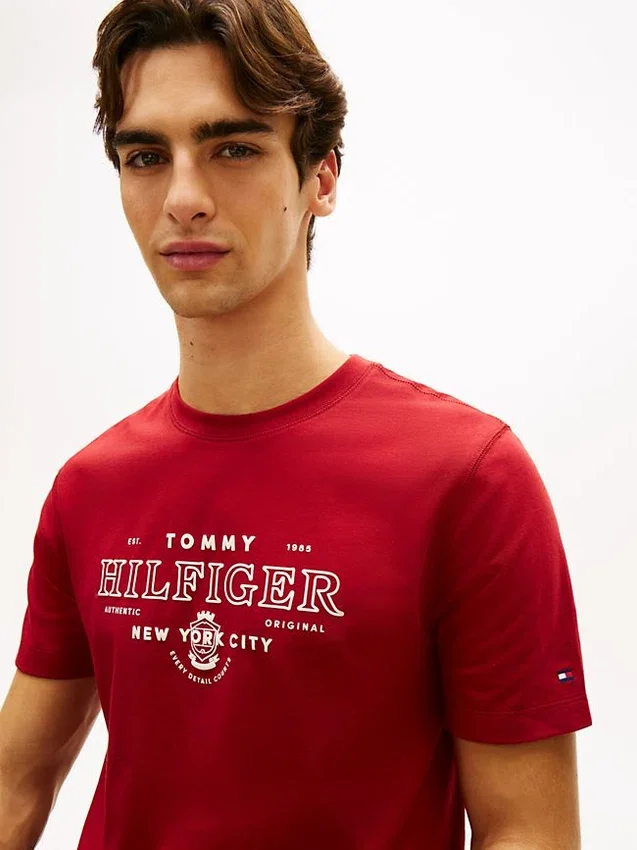 T-shirt pesada com logótipo Hilfiger NYC T-shirt pesada com logótipo Hilfiger NYC