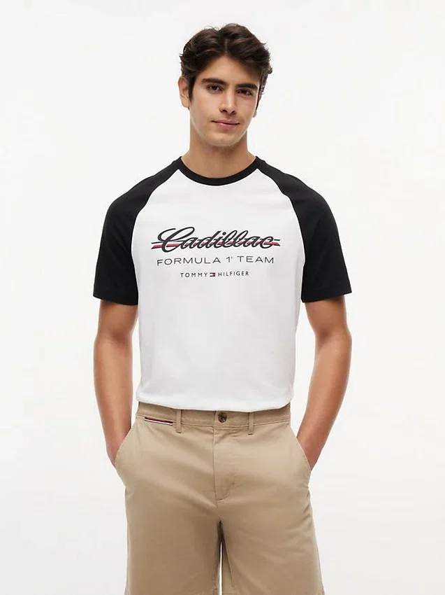 T-shirt Raglan Tommy x Cadillac F1® Team T-shirt Raglan Tommy x Cadillac F1® Team