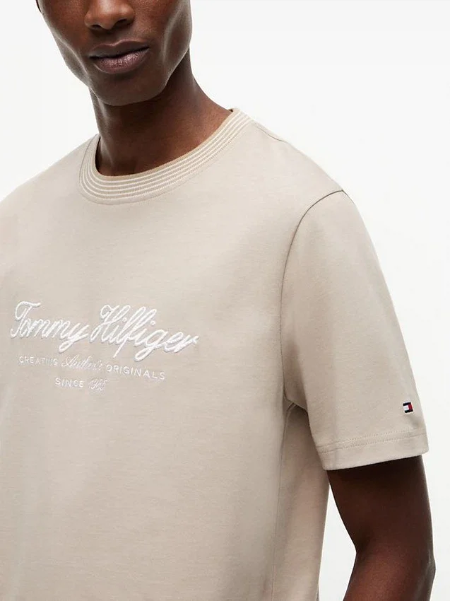 T-shirt às riscas com logótipo náutico T-shirt às riscas com logótipo náutico