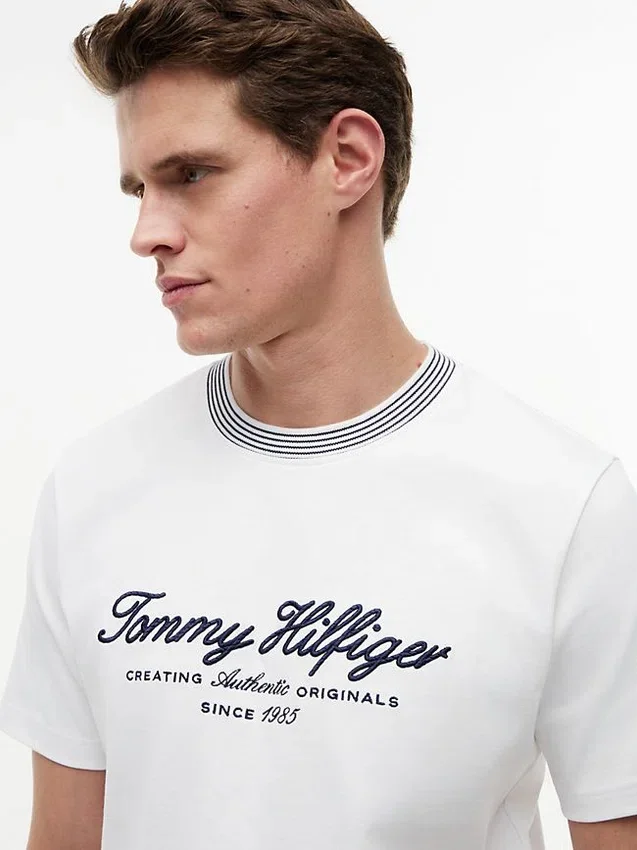 T-shirt às riscas com logótipo náutico T-shirt às riscas com logótipo náutico