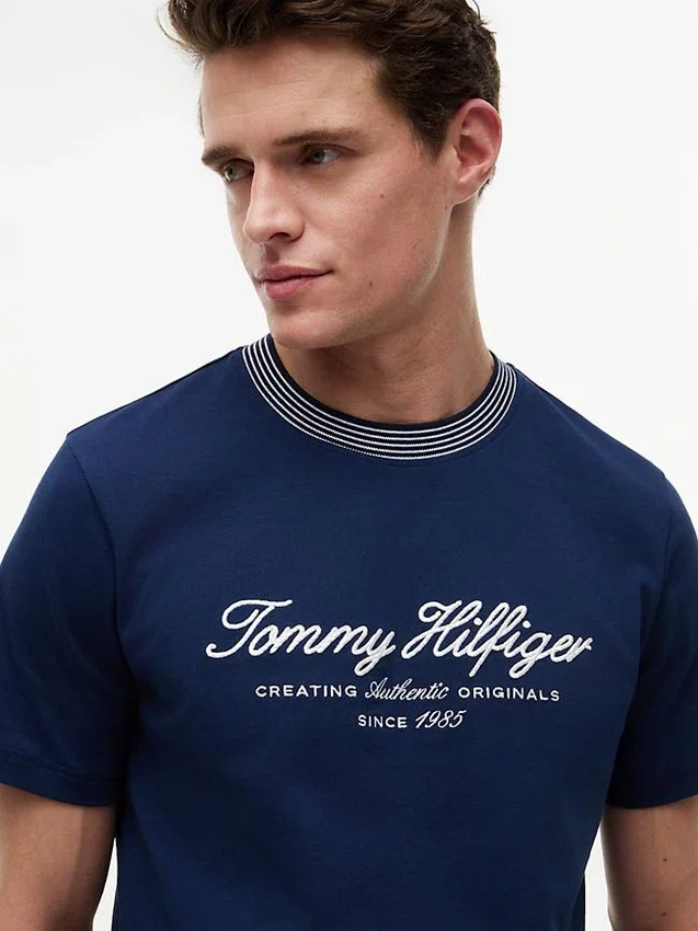 T-shirt às riscas com logótipo náutico T-shirt às riscas com logótipo náutico