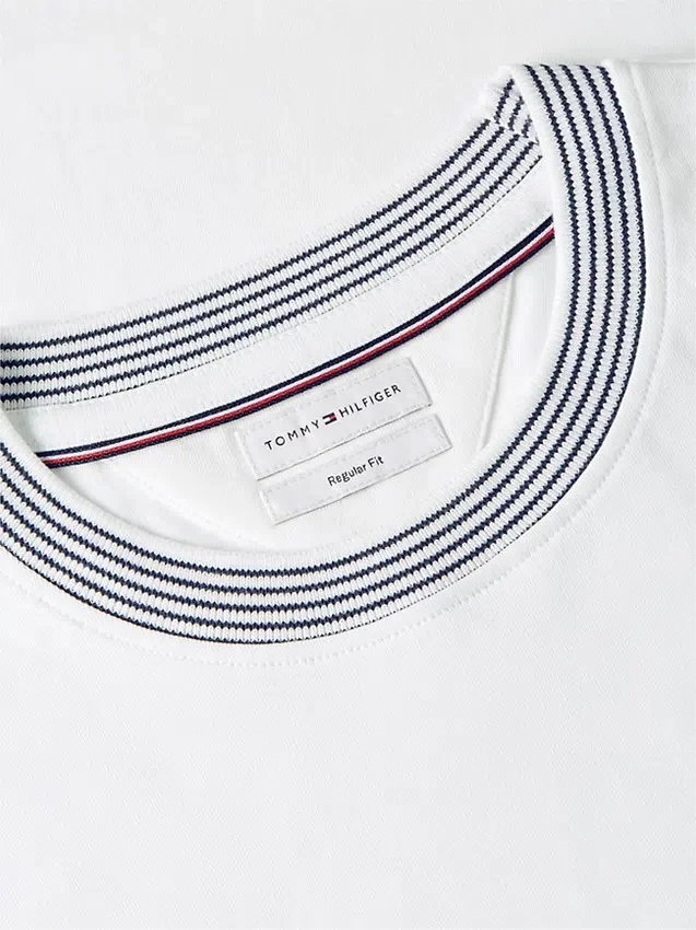 T-shirt às riscas com logótipo náutico T-shirt às riscas com logótipo náutico