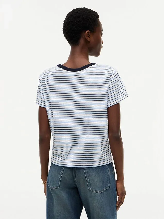 T-shirt às riscas com monograma em letra náutica T-shirt às riscas com monograma em letra náutica