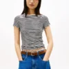 T-shirt Tommy Jeans com acabamento em folhas T-shirt Tommy Jeans com acabamento em folhas