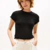 T-shirt Tommy Jeans com acabamento em folhas T-shirt Tommy Jeans com acabamento em folhas
