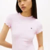 T-shirt Tommy Jeans com acabamento em folhas T-shirt Tommy Jeans com acabamento em folhas