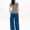 T-shirt Tommy Jeans com acabamento em folhas T-shirt Tommy Jeans com acabamento em folhas