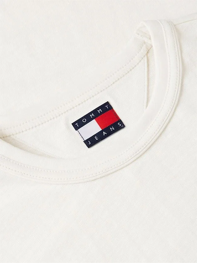 T-shirt Tommy Jeans com logótipo de vela T-shirt Tommy Jeans com logótipo de vela