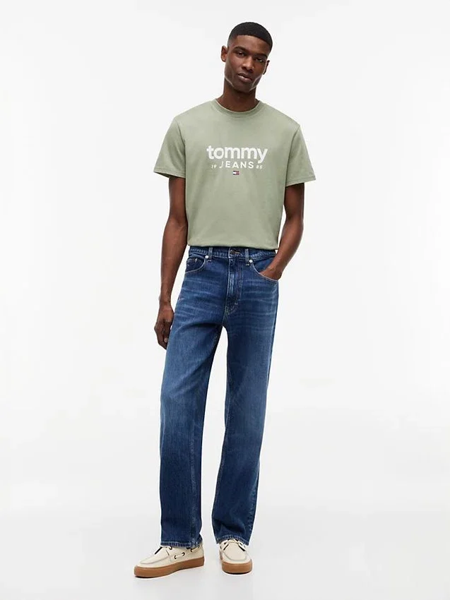 T-shirt Tommy Jeans com logótipo e corte justo T-shirt Tommy Jeans com logótipo e corte justo