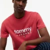 T-shirt Tommy Jeans com logótipo e corte justo T-shirt Tommy Jeans com logótipo e corte justo