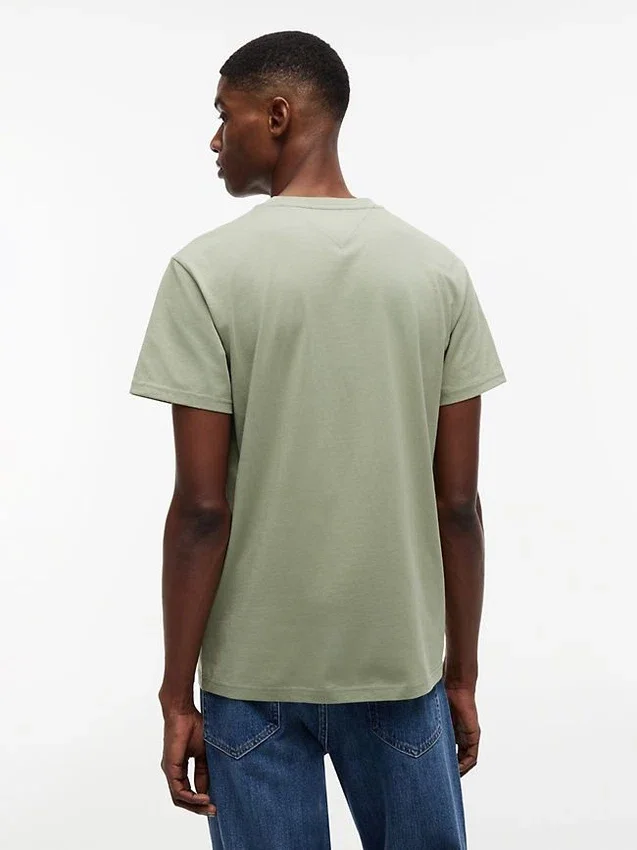 T-shirt Tommy Jeans com logótipo e corte justo T-shirt Tommy Jeans com logótipo e corte justo