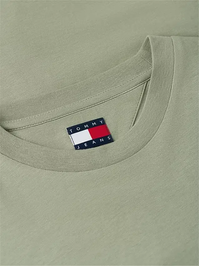 T-shirt Tommy Jeans com logótipo e corte justo T-shirt Tommy Jeans com logótipo e corte justo