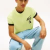 T-shirt Tommy Jeans com logótipo pintado com spray T-shirt Tommy Jeans com logótipo pintado com spray