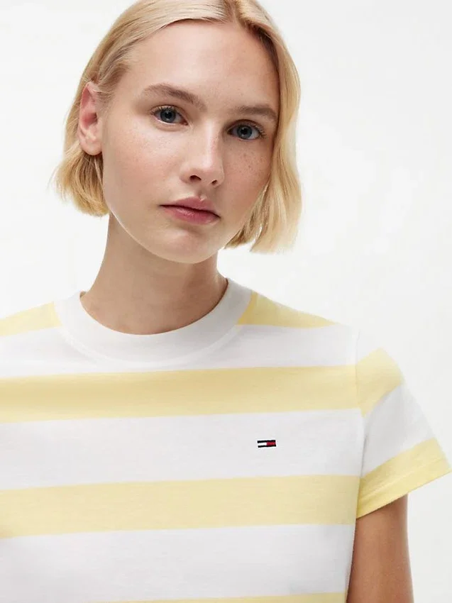 T-shirt Tommy Jeans com riscas de râguebi T-shirt Tommy Jeans com riscas de râguebi
