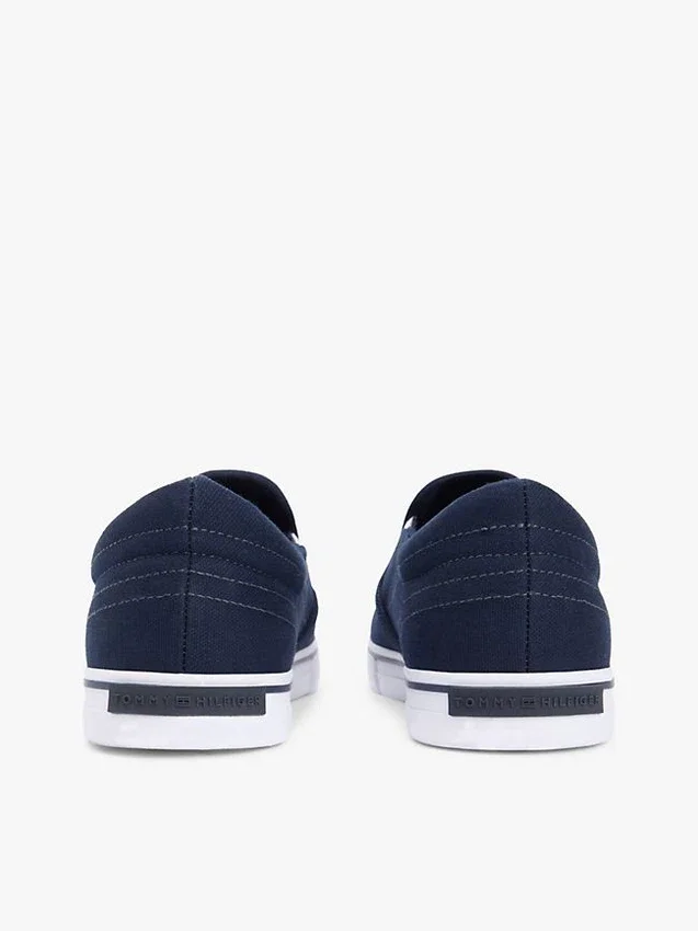 Ténis Slip-On em Lona Vulcanizada Ténis Slip-On em Lona Vulcanizada