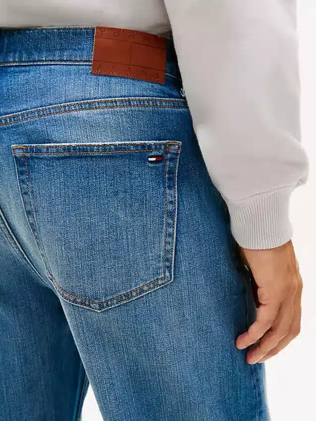 Tommy Jeans Tapered Straight Jeans Tommy Jeans Tapered Straight Jeans