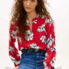 Top de crepe com estampado floral Top de crepe com estampado floral