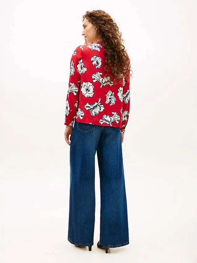 Top de crepe com estampado floral Top de crepe com estampado floral