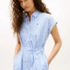 Vestido camisa de popeline às riscas com cinto Vestido camisa de popeline às riscas com cinto
