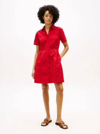 Vestido camisa em popelina com ilhós bordados