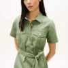 Vestido camisa utilitário de manga curta com cinto Vestido camisa utilitário de manga curta com cinto