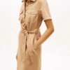 Vestido camisa utilitário de manga curta com cinto Vestido camisa utilitário de manga curta com cinto