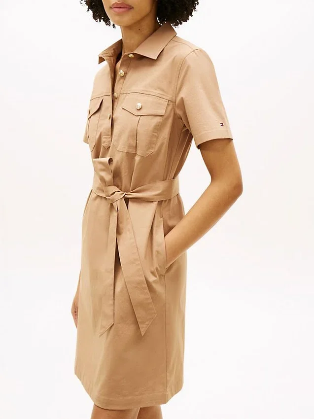Vestido camisa utilitário de manga curta com cinto Vestido camisa utilitário de manga curta com cinto