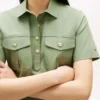 Vestido camisa utilitário de manga curta com cinto Vestido camisa utilitário de manga curta com cinto