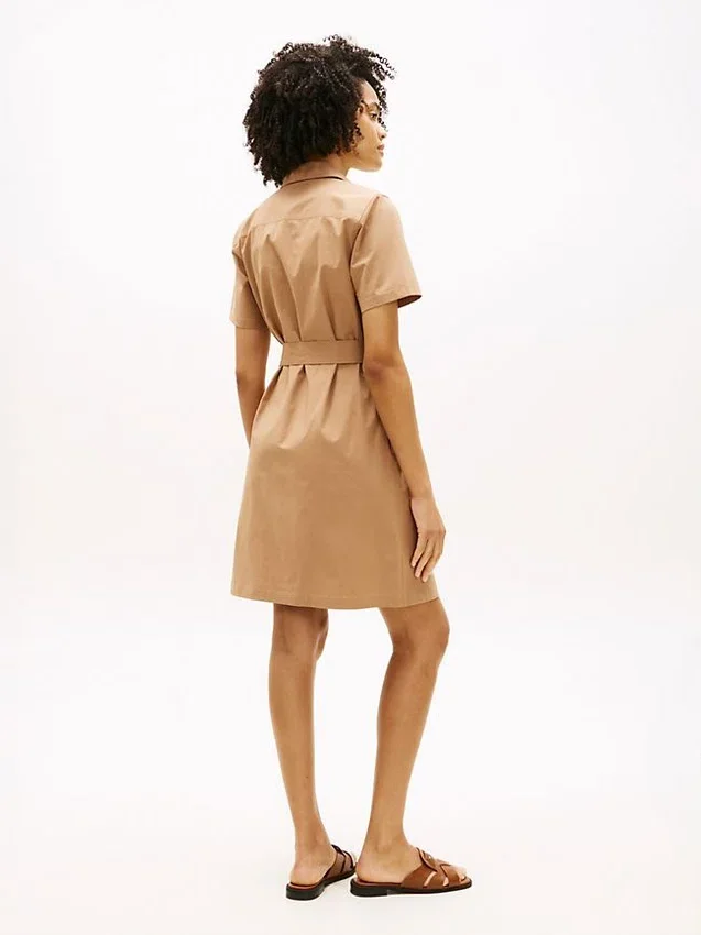 Vestido camisa utilitário de manga curta com cinto Vestido camisa utilitário de manga curta com cinto