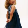 Vestido combinado de tule às riscas para criança
