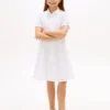 Vestido de camisa com ilhós bordados para criança