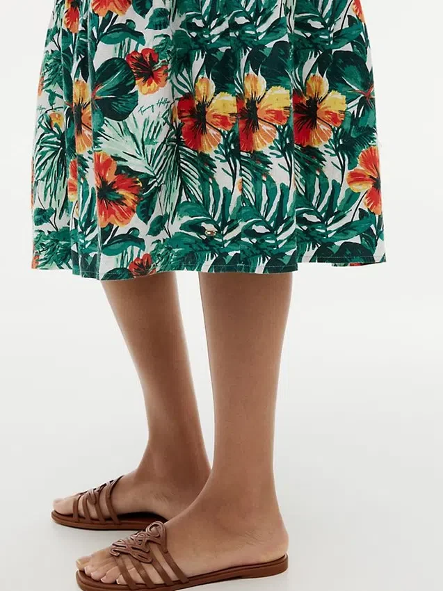 Vestido em mistura de linho com camadas e estampado tropical Vestido em mistura de linho com camadas e estampado tropical