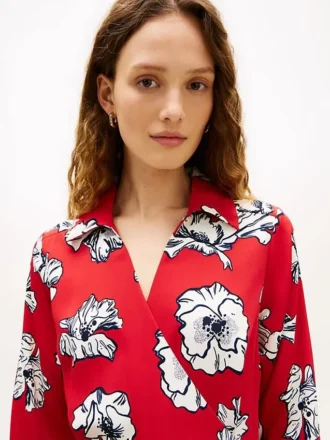 Vestido envolvente em crepe com estampado floral