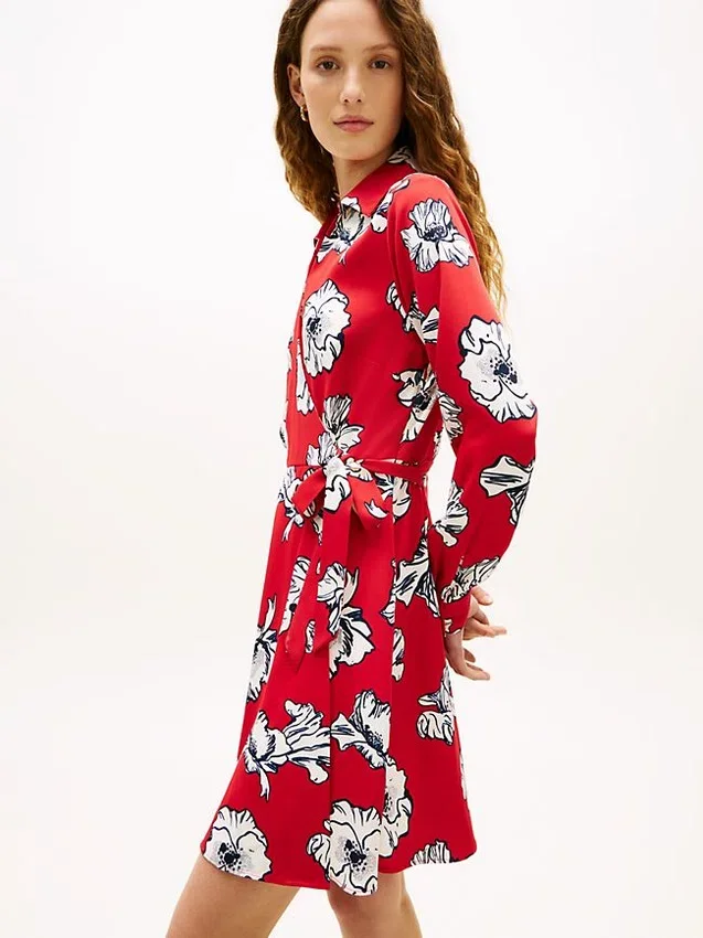 Vestido envolvente em crepe com estampado floral Vestido envolvente em crepe com estampado floral
