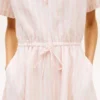 Vestido essencial em mistura de linho às riscas Vestido essencial em mistura de linho às riscas
