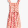 Vestido infantil com alças com folhos e estampado floral Vestido infantil com alças com folhos e estampado floral