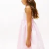Vestido infantil com bordados e ilhós