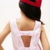 Vestido infantil com laço bordado e ilhós