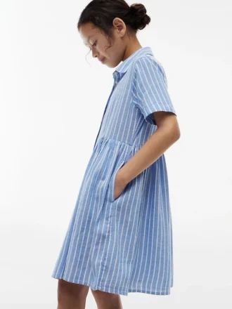 Vestido infantil às riscas em mistura de algodão e linho