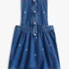 Vestido-jumpers de ganga com padrão floral para criança Vestido-jumpers de ganga com padrão floral para criança