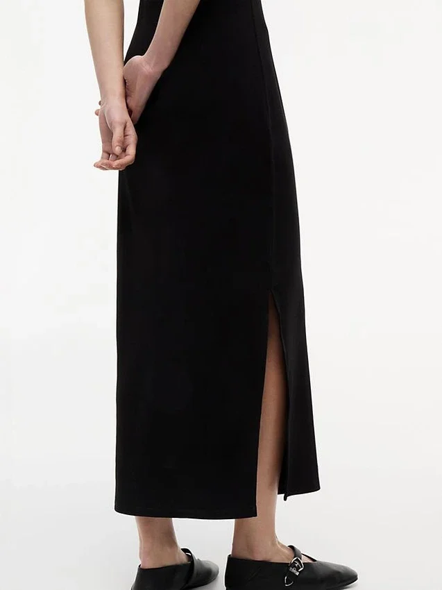 Vestido maxi Tommy Jeans em malha canelada Vestido maxi Tommy Jeans em malha canelada