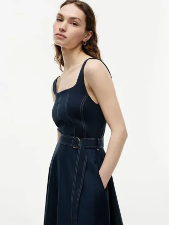 Vestido Midi com Cinto e Costura Contrastante