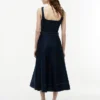Vestido Midi com Cinto e Costura Contrastante