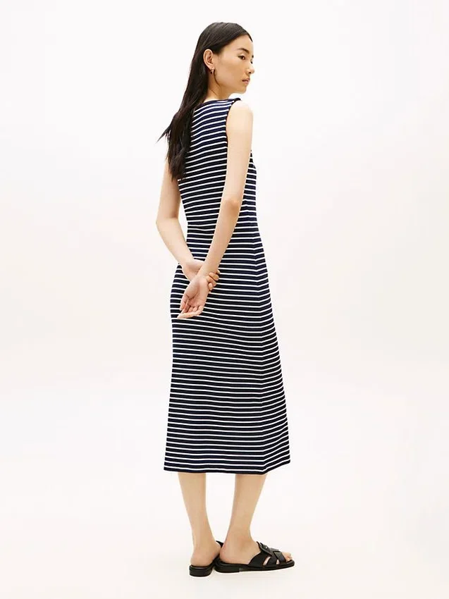 Vestido Midi de Gola Barco com Risca e Corte Justo Vestido Midi de Gola Barco com Risca e Corte Justo