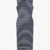 Vestido Midi de Gola Barco com Risca e Corte Justo Vestido Midi de Gola Barco com Risca e Corte Justo